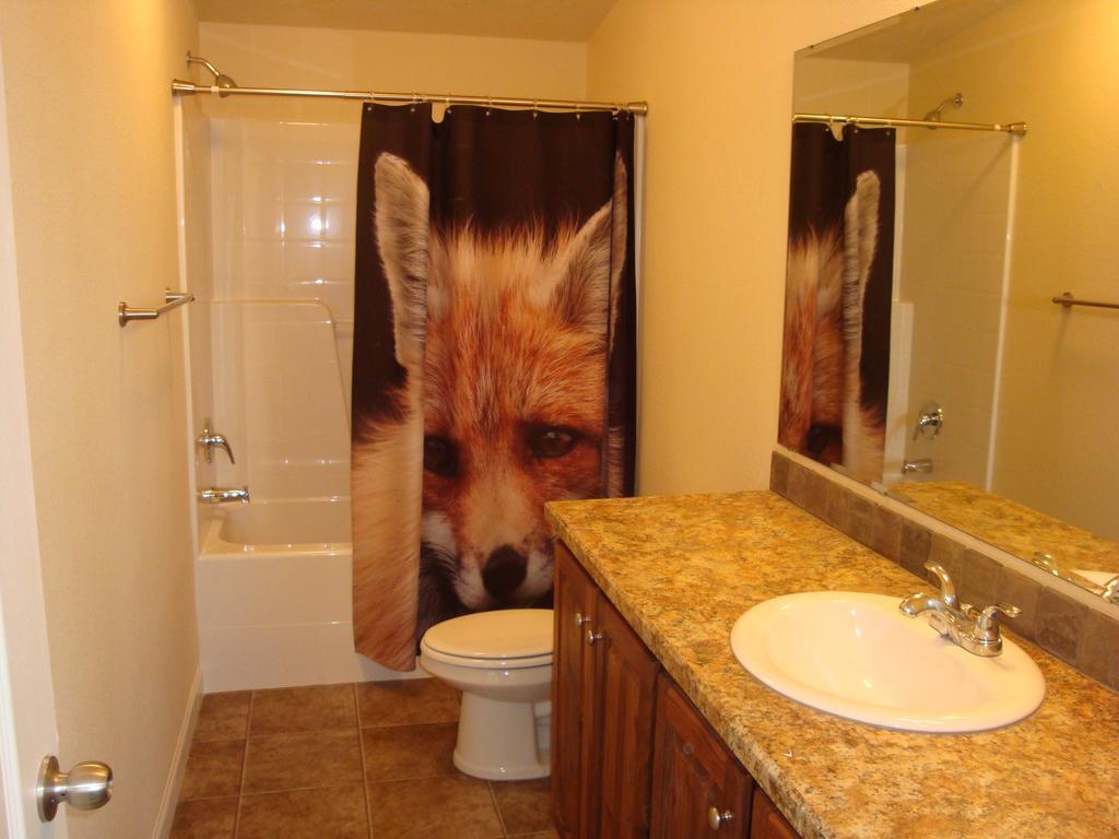Yellowstone Wildlife Cabins West Yellowstone Dış mekan fotoğraf