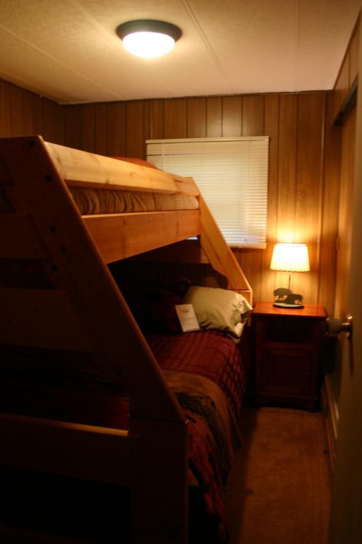 Yellowstone Wildlife Cabins West Yellowstone Dış mekan fotoğraf